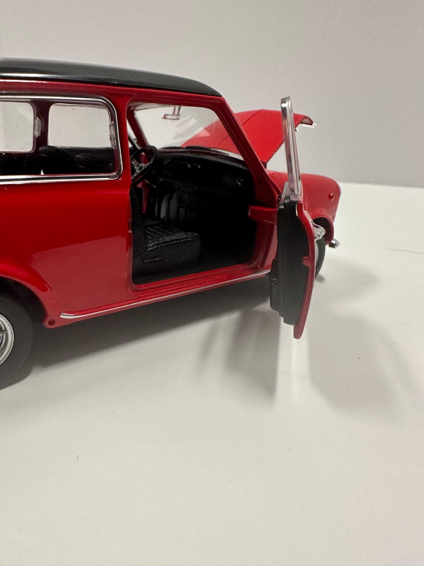 WELLY 1/24 BMW MINI Cooper 1300 Diecasts