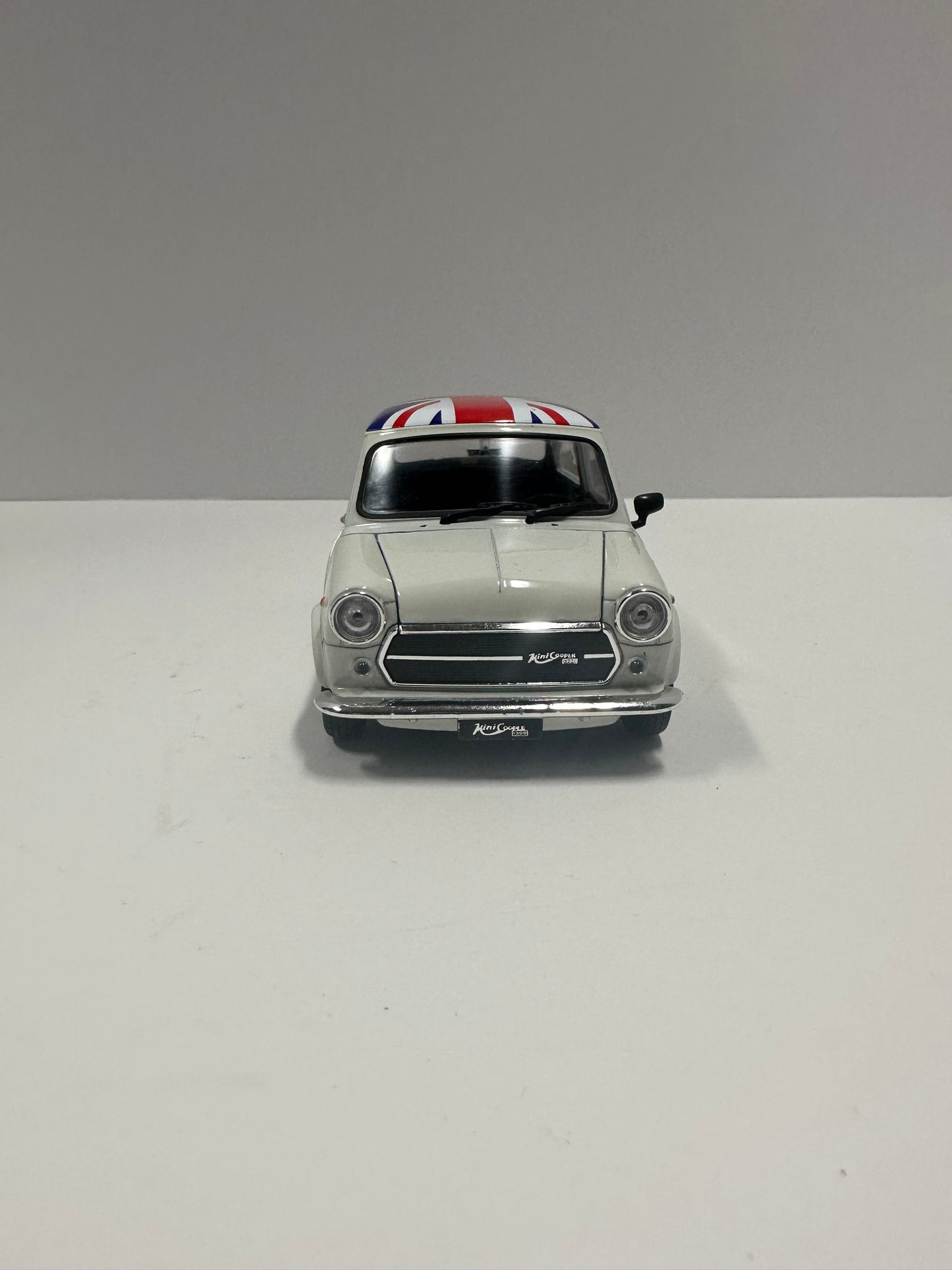 WELLY 1/24 BMW MINI Cooper 1300 Diecasts